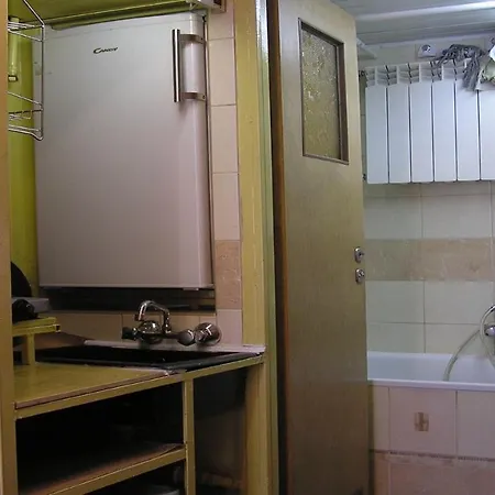 Apartment P4c Klimatyzacja Netflix Kawalerka Mala Halczyna 9-2 Centrum 5 Przystankow Parkowanie Bezplatne *